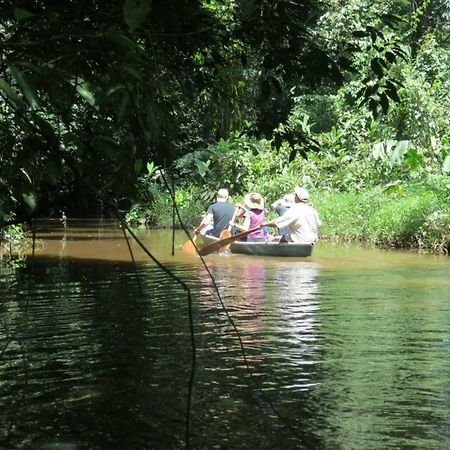 Miss Junies Lodge Tortuguero Exterior foto