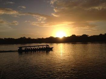 Miss Junies Lodge Tortuguero Exterior foto
